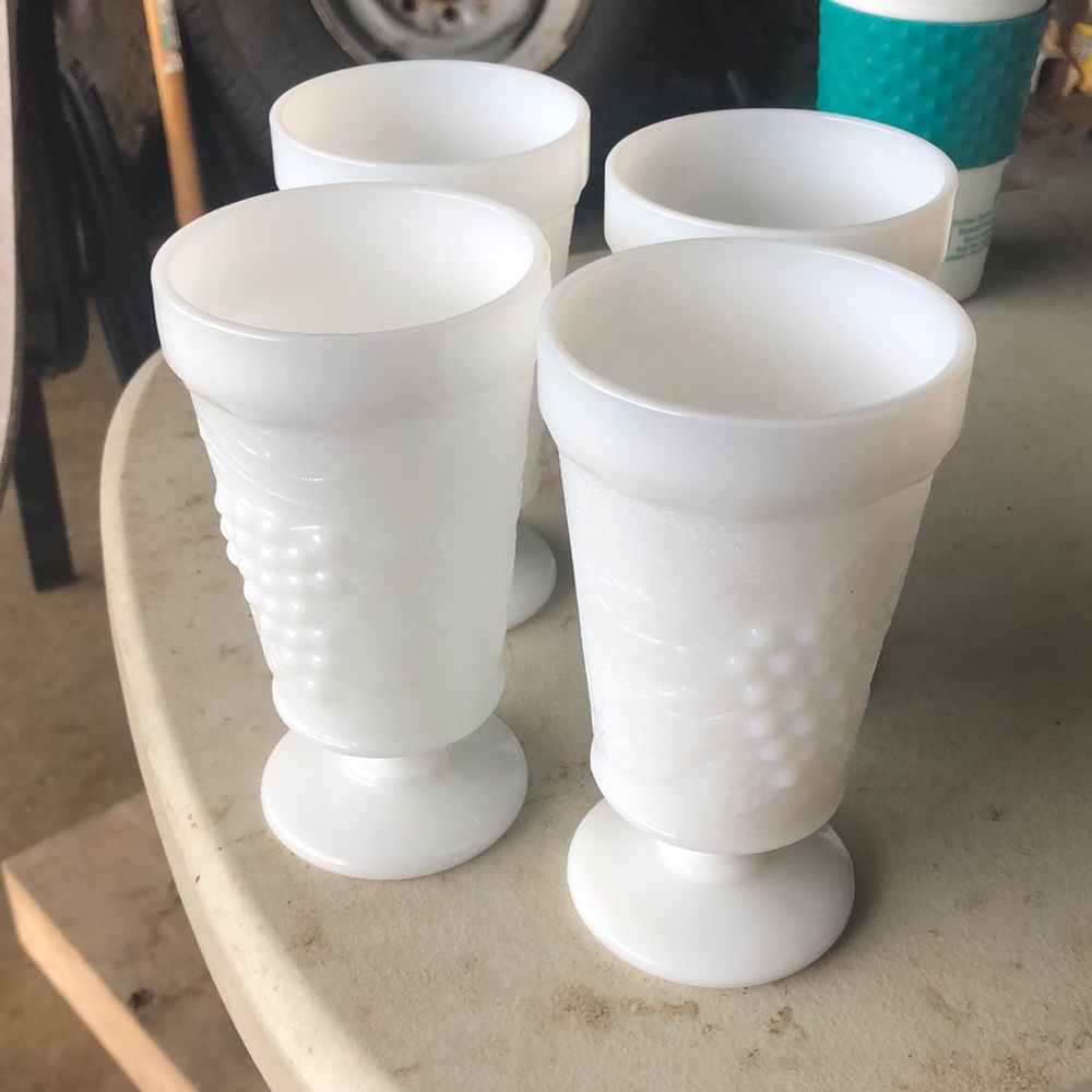 Vintage milk glass goblet (4)